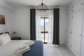 Luxe Condo with Pool, Airco, Seaview with two Balcony - Go4Portugal